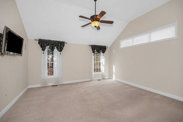 2 Prestwick Trail, Nashua, NH 03062