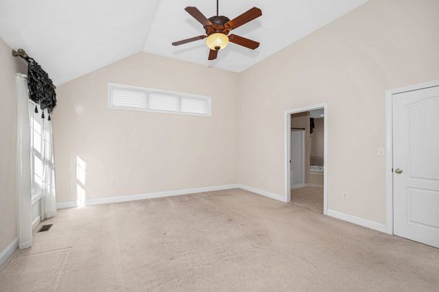 2 Prestwick Trail, Nashua, NH 03062