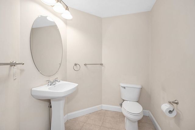 2 Prestwick Trail, Nashua, NH 03062