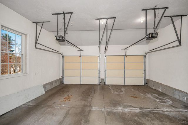 2 Prestwick Trail, Nashua, NH 03062