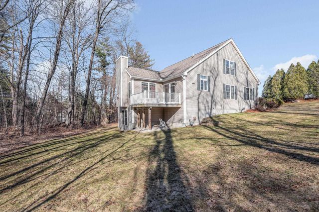 2 Prestwick Trail, Nashua, NH 03062