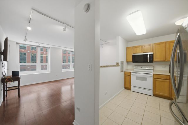 345 N LaSalle Street 1109, Chicago, IL 60654