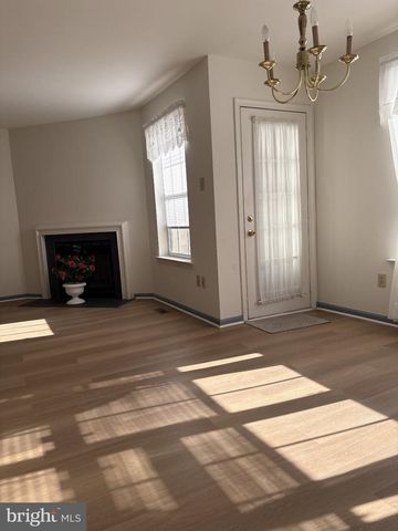 31 VIBURNUM CT, Lafayette Hill, PA 19444