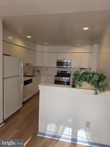 31 VIBURNUM CT, Lafayette Hill, PA 19444