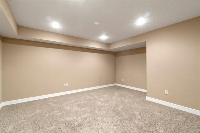 7807 W 158th Terrace, Overland Park, KS 66223