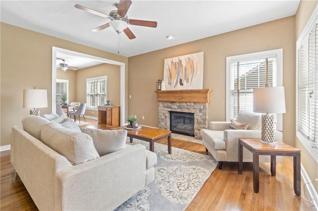 7807 W 158th Terrace, Overland Park, KS 66223