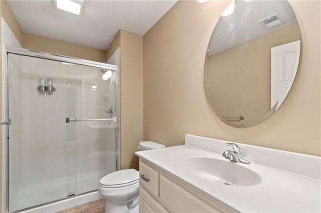 7807 W 158th Terrace, Overland Park, KS 66223