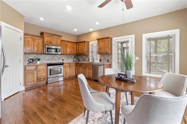 7807 W 158th Terrace, Overland Park, KS 66223