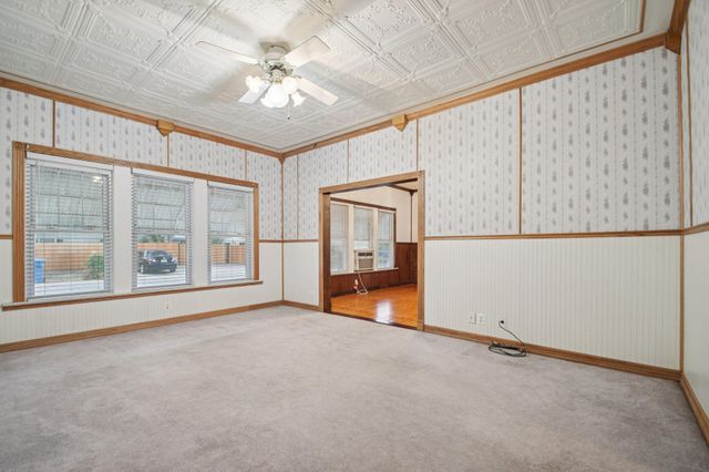 611 N Main ST, Elgin, TX 78621