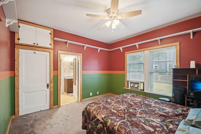 611 N Main ST, Elgin, TX 78621