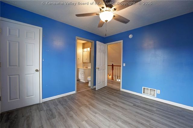 2618 Kanawha Terrace, St Albans, WV 25177