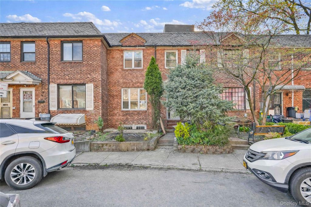 3319 143rd Street, Flushing, NY 11354