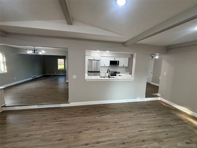 29621 Fernhill Drive, Farmington, MI 48334