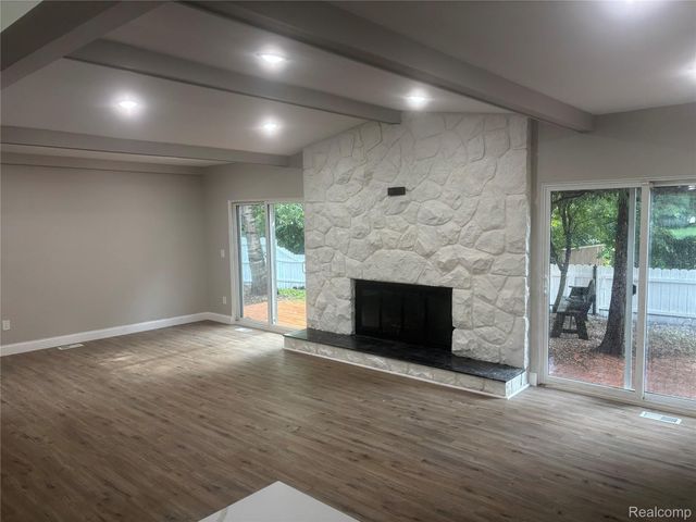 29621 Fernhill Drive, Farmington, MI 48334
