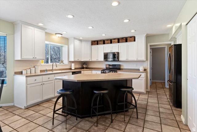 2647 S 1175 W, Syracuse, UT 84075