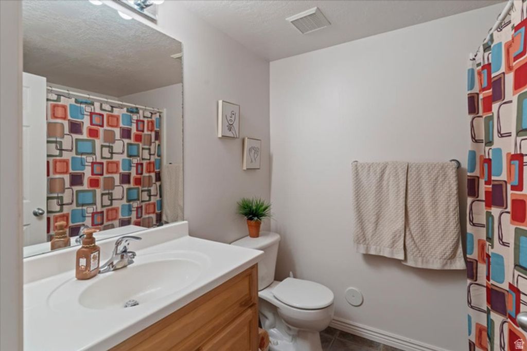 Image 24 of property listing at 2647 S 1175 W, Syracuse, UT 84075