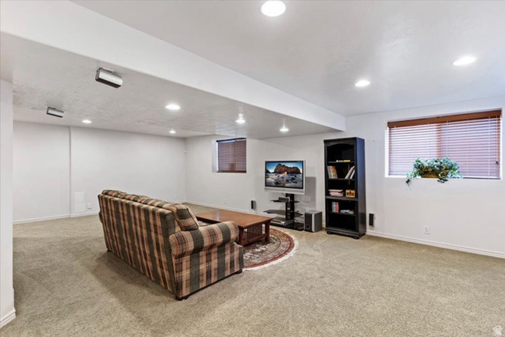 Image 26 of property listing at 2647 S 1175 W, Syracuse, UT 84075