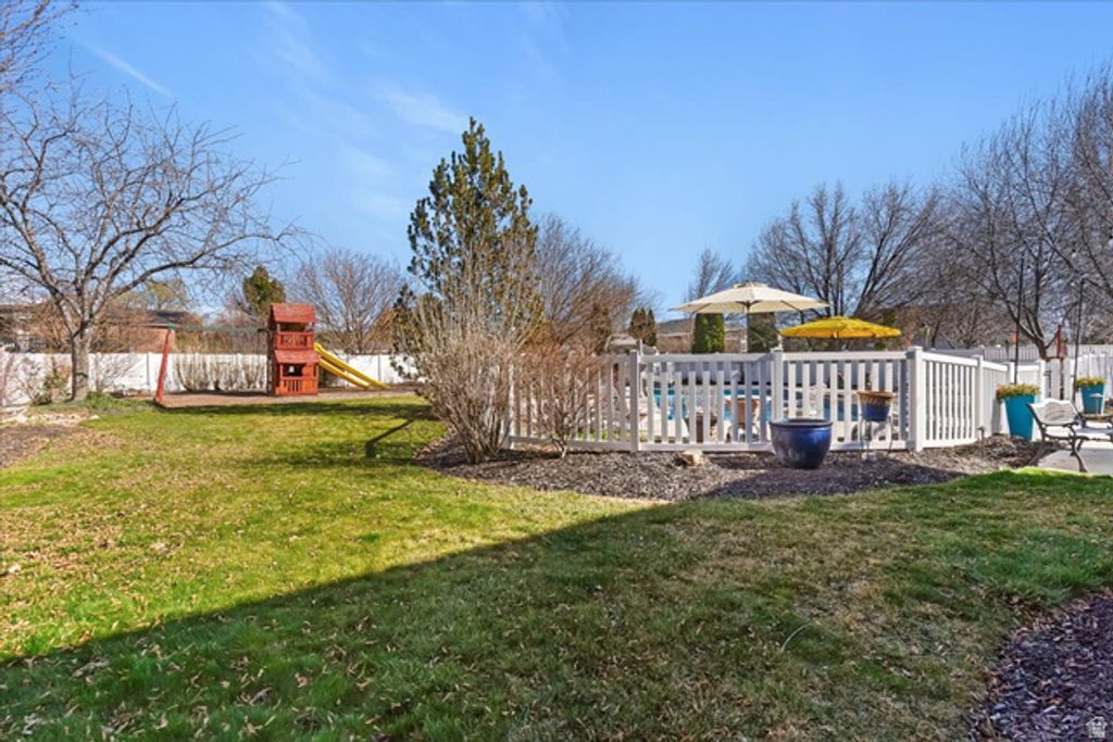 Image 32 of property listing at 2647 S 1175 W, Syracuse, UT 84075