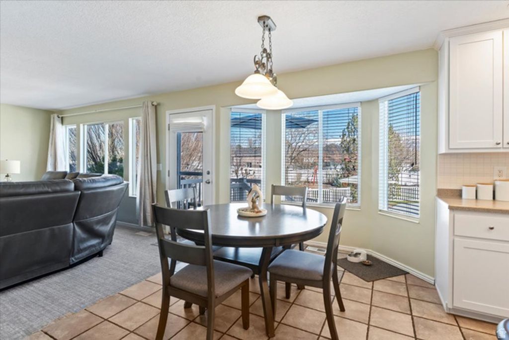 Image 7 of property listing at 2647 S 1175 W, Syracuse, UT 84075