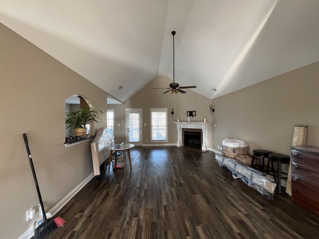 1817 Autumnwood Blvd, Clarksville, TN 37042