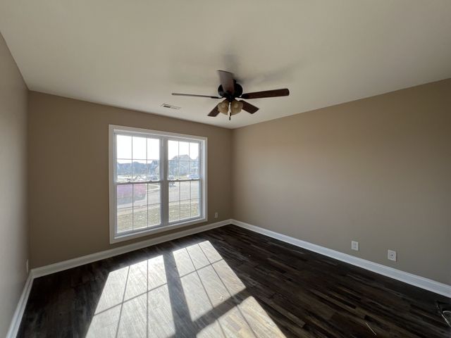 1817 Autumnwood Blvd, Clarksville, TN 37042