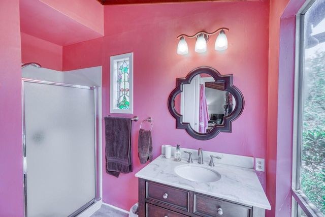 1013 Council ST, Burnet, TX 78611