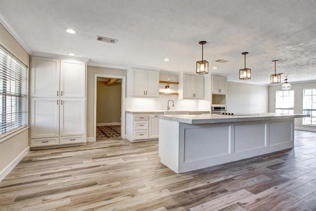 505 Foxmeadow Lane, Cleveland, TX 77327