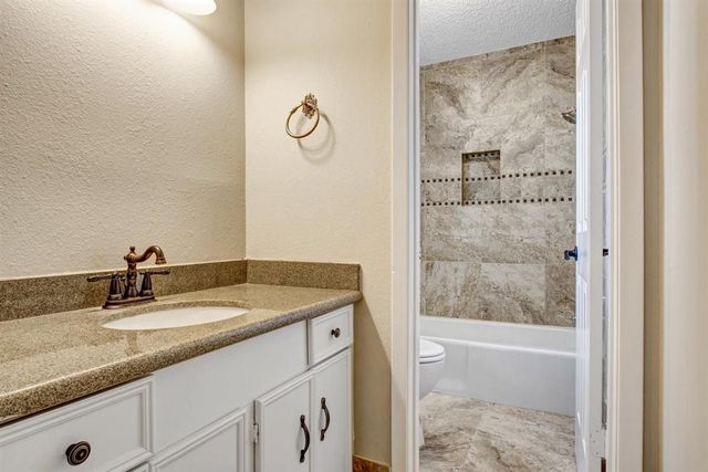 505 Foxmeadow Lane, Cleveland, TX 77327