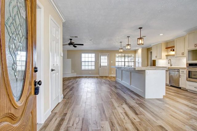 505 Foxmeadow Lane, Cleveland, TX 77327