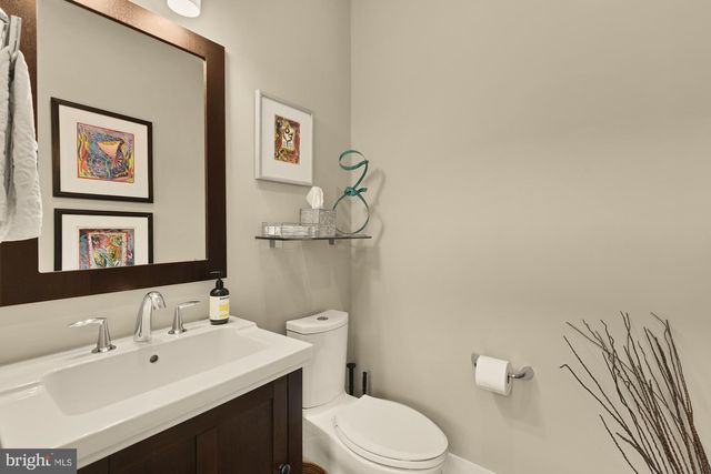 3685 CHEVY CHASE LAKE DR, Chevy Chase, MD 20815