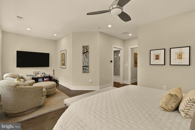 3685 CHEVY CHASE LAKE DR, Chevy Chase, MD 20815