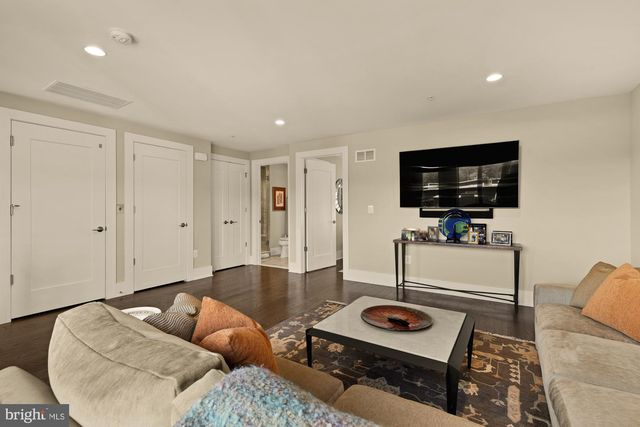 3685 CHEVY CHASE LAKE DR, Chevy Chase, MD 20815