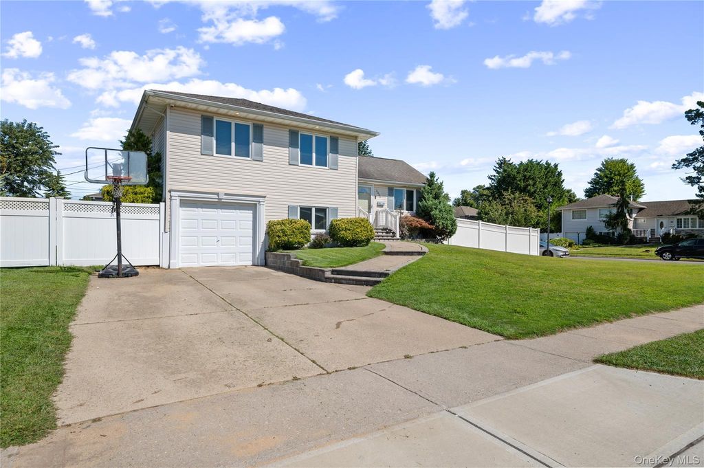 3993 Bernice Road, Seaford, NY 11783 — photo 2