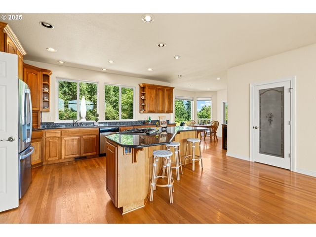 30525 Ne CANTER Ln, Sherwood, OR 97140