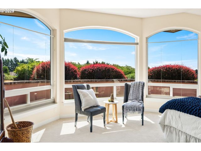 30525 Ne CANTER Ln, Sherwood, OR 97140