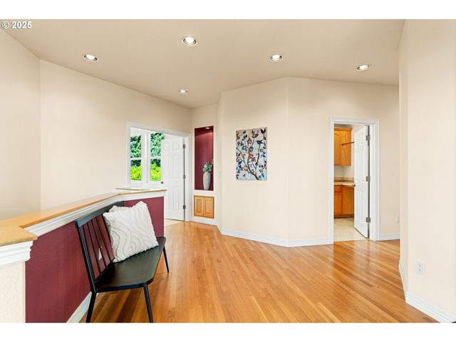 30525 Ne CANTER Ln, Sherwood, OR 97140