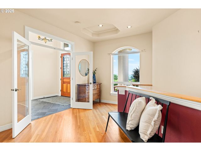 30525 Ne CANTER Ln, Sherwood, OR 97140