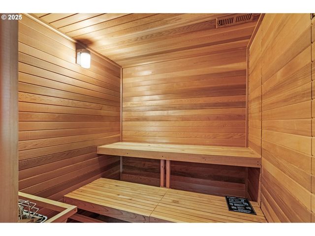 30525 Ne CANTER Ln, Sherwood, OR 97140