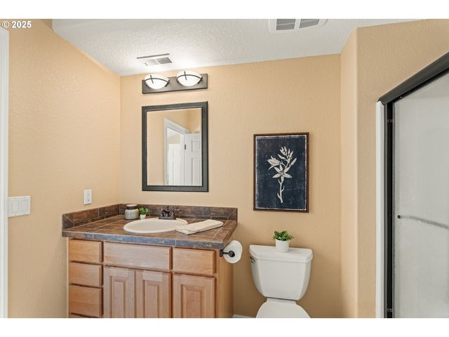 30525 Ne CANTER Ln, Sherwood, OR 97140