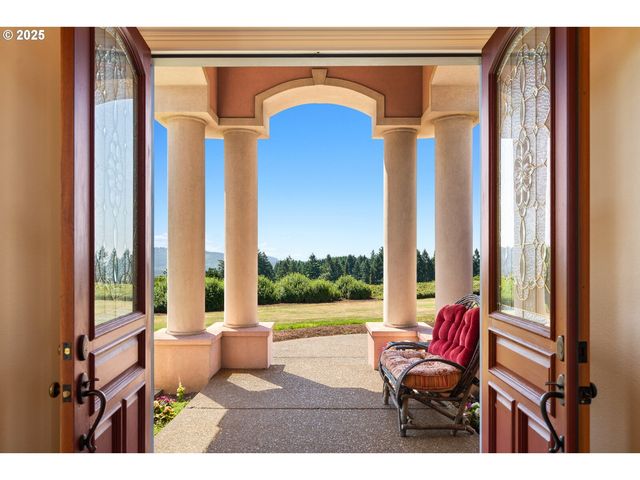 30525 Ne CANTER Ln, Sherwood, OR 97140