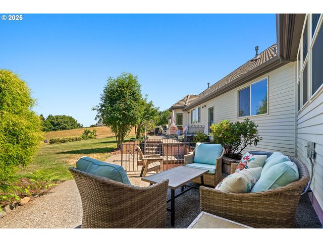 30525 Ne CANTER Ln, Sherwood, OR 97140