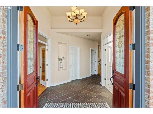 30525 Ne CANTER Ln, Sherwood, OR 97140