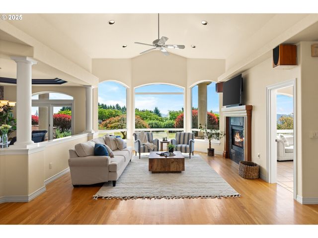 30525 Ne CANTER Ln, Sherwood, OR 97140