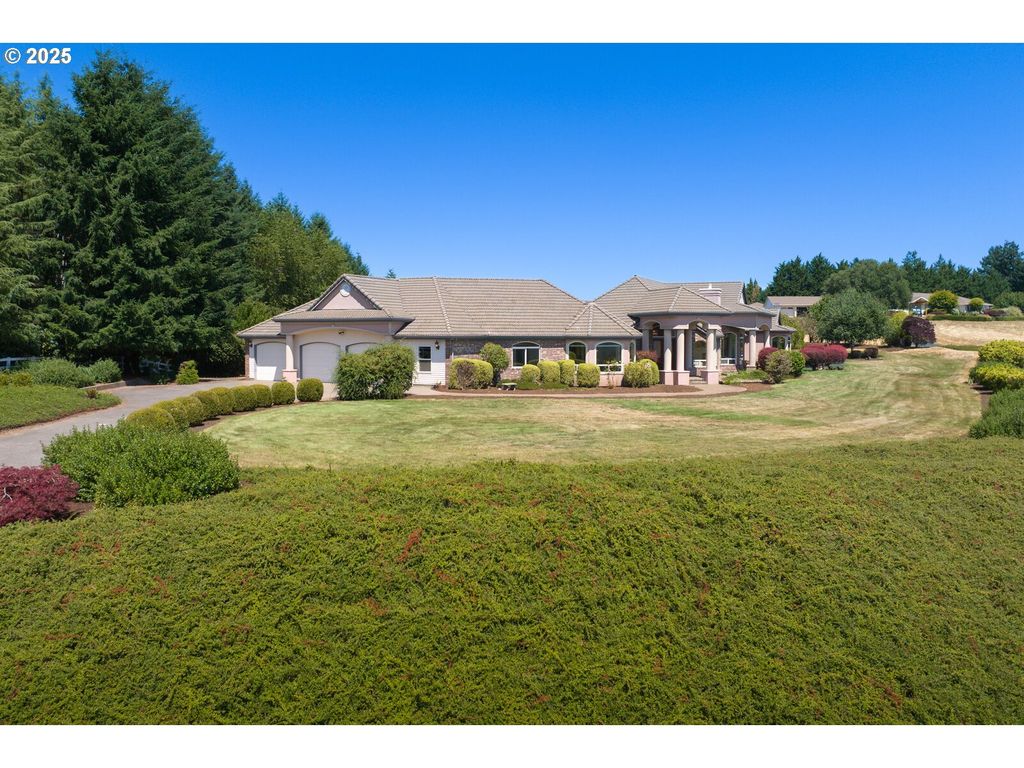 30525 Ne CANTER Ln, Sherwood, OR 97140