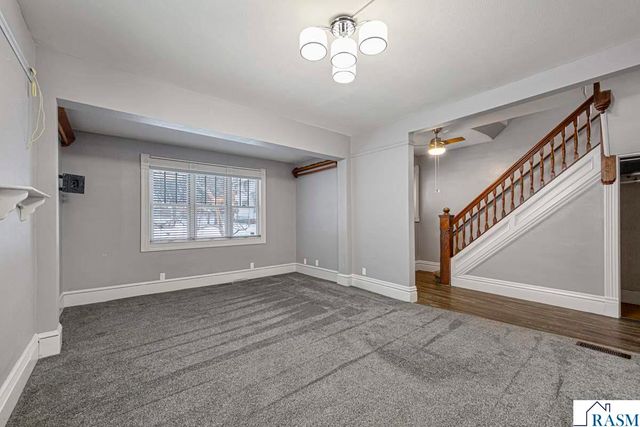 212 W Pleasant Street, Mankato, MN 56001