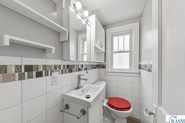 212 W Pleasant Street, Mankato, MN 56001