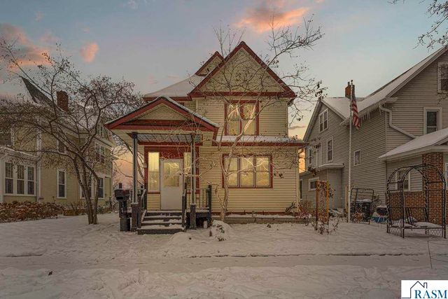 212 W Pleasant Street, Mankato, MN 56001