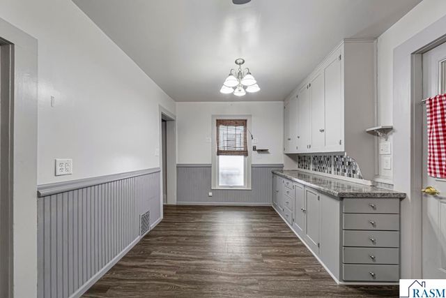 212 W Pleasant Street, Mankato, MN 56001