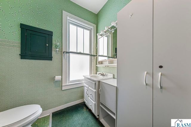 212 W Pleasant Street, Mankato, MN 56001