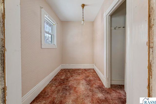 212 W Pleasant Street, Mankato, MN 56001